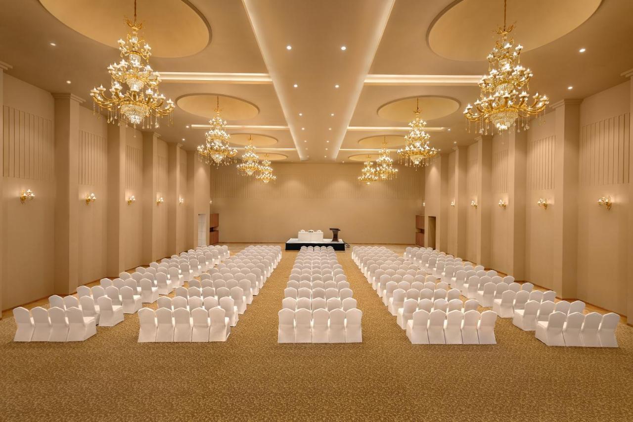 Time Square Resort & Spa Bhuj Bagian luar foto