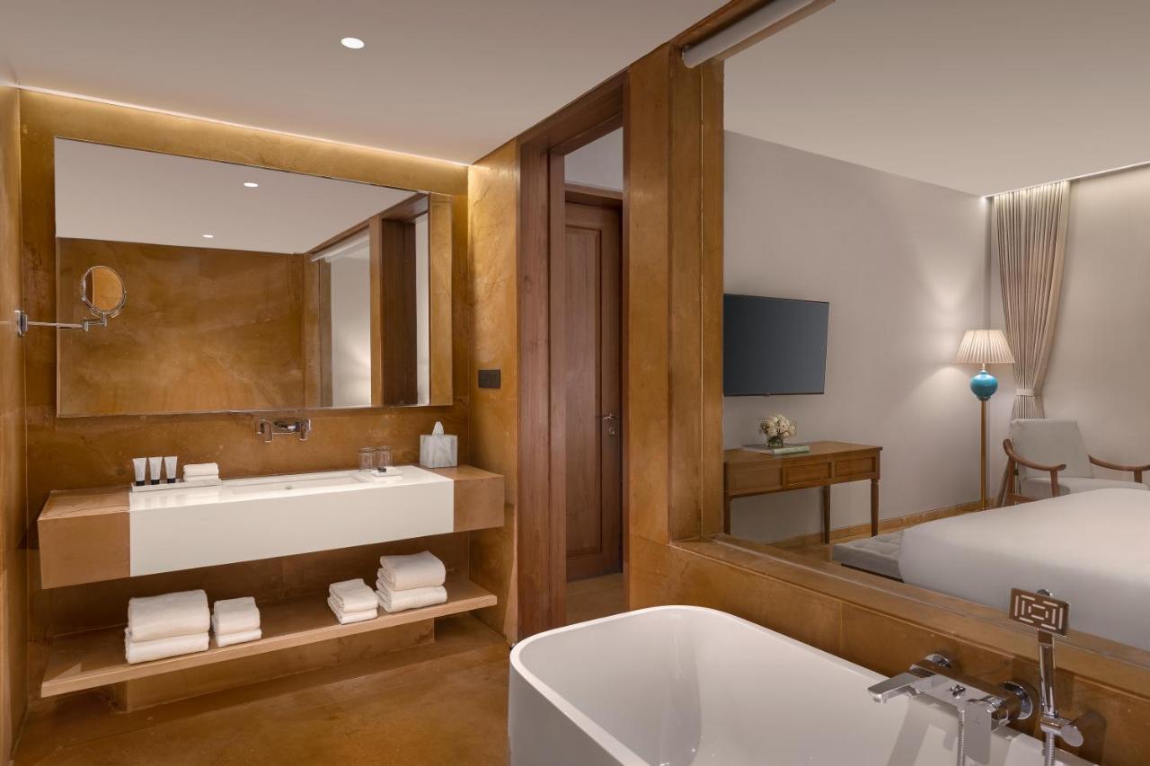 Time Square Resort & Spa Bhuj Bagian luar foto