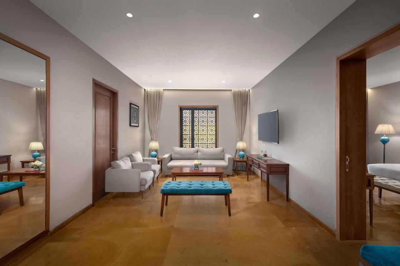 Time Square Resort & Spa Bhuj Bagian luar foto