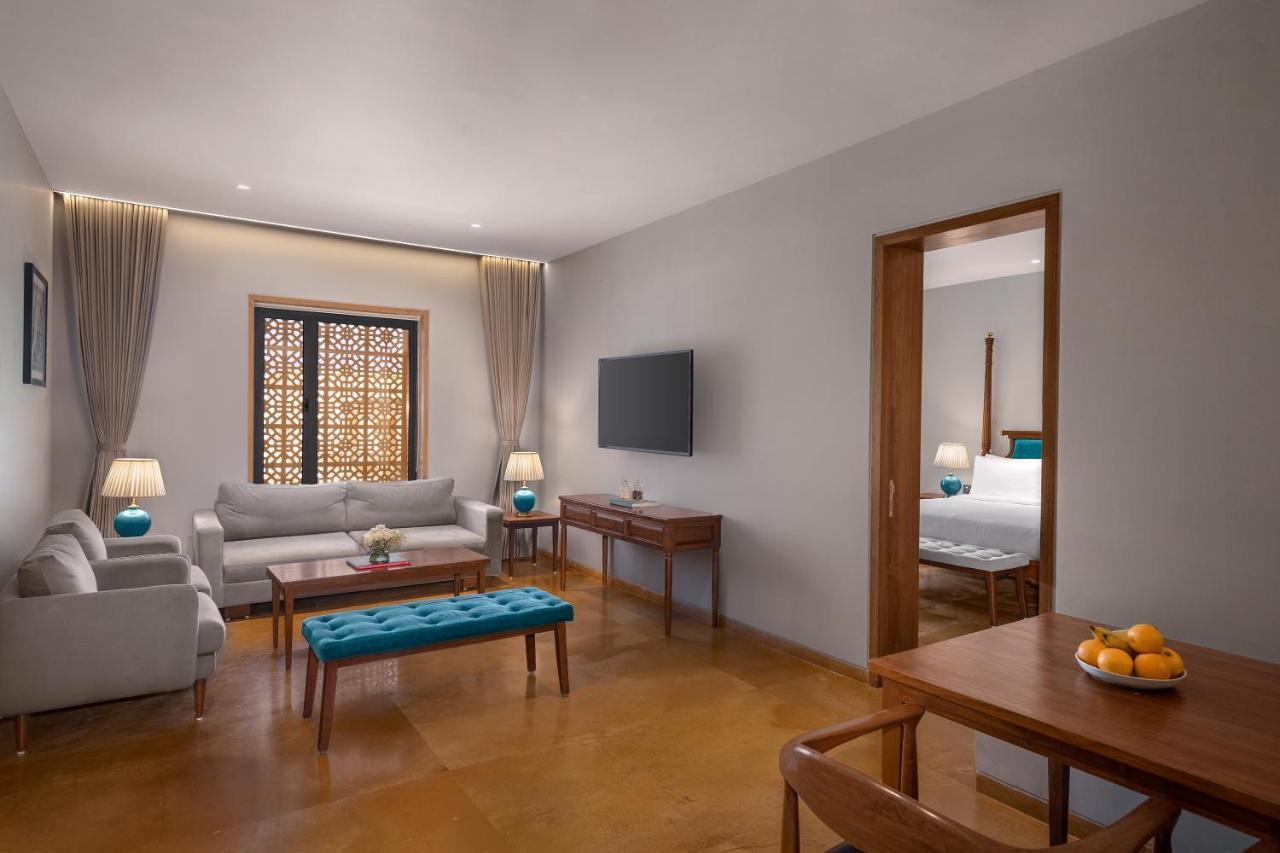 Time Square Resort & Spa Bhuj Bagian luar foto