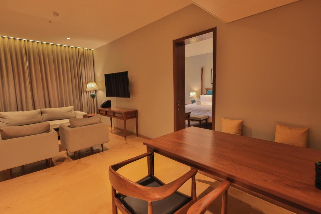 Time Square Resort & Spa Bhuj Bagian luar foto